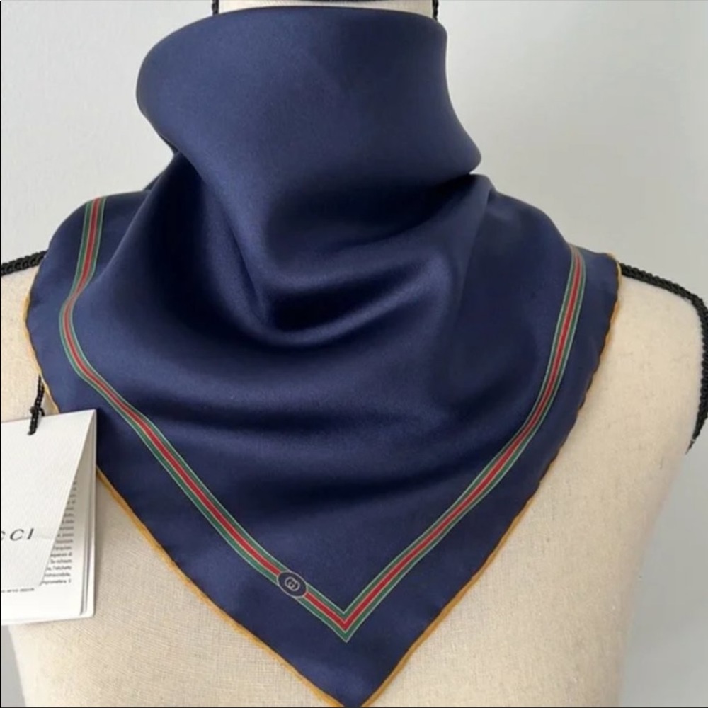 Gucci Scarf 100% Silk - Picture 3 of 10